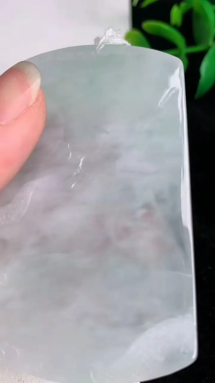 天然A货翡翠文殊菩萨吊坠，尺寸67-41.2-5，重量:37.76g
6月17日