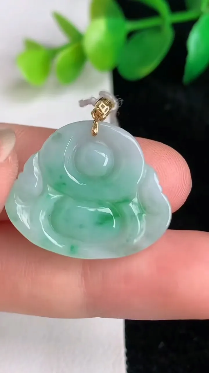 天然A货翡翠佛公吊坠，尺寸20.6-25-6，重量:4.68g
6月17日