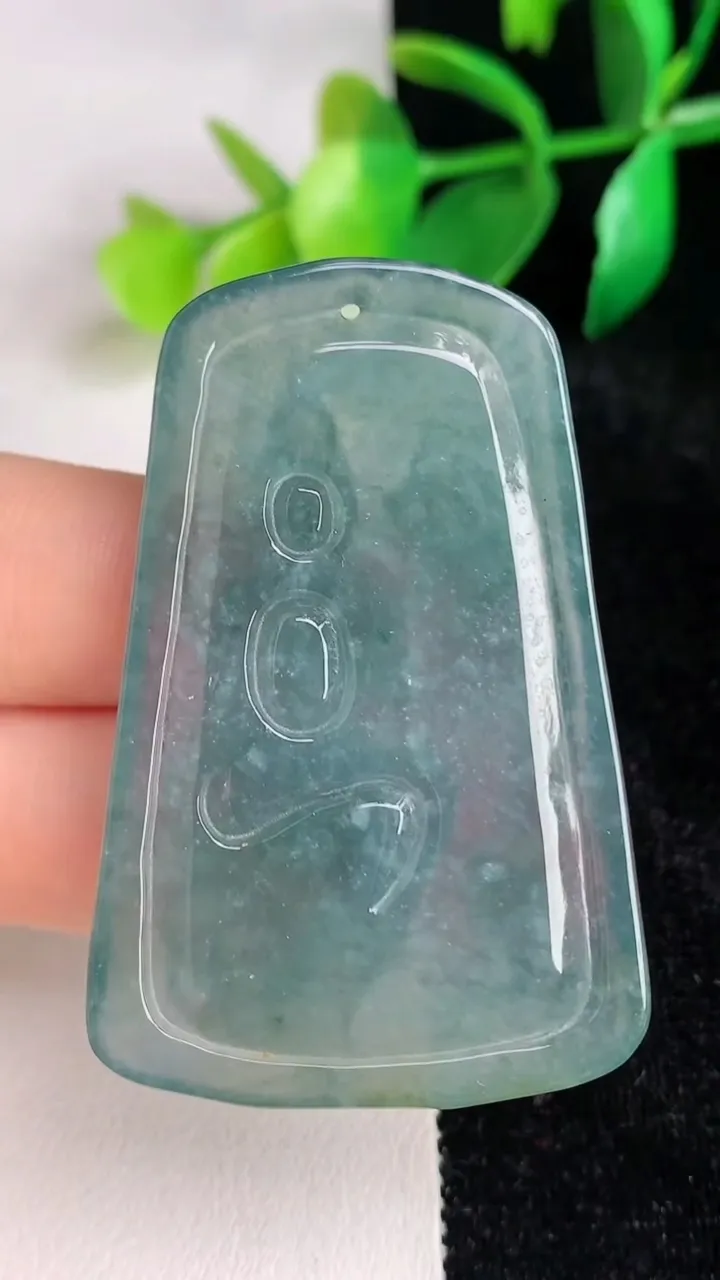 天然A货翡翠蓝水普贤菩萨吊坠，尺寸50.3-33-5，重:16.03g
6月17日