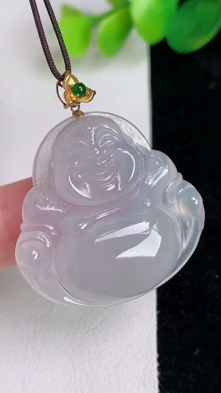 天然A货翡翠种白冰佛公吊坠，尺寸31-31.2-5.8，重量:9.30g
6月17日