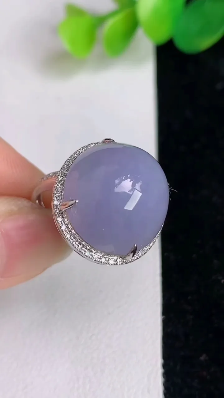 天然A货翡翠18k金紫罗兰蛋面戒指，尺寸17-17-16，重量:6.83g2025年6月17日
工厂
