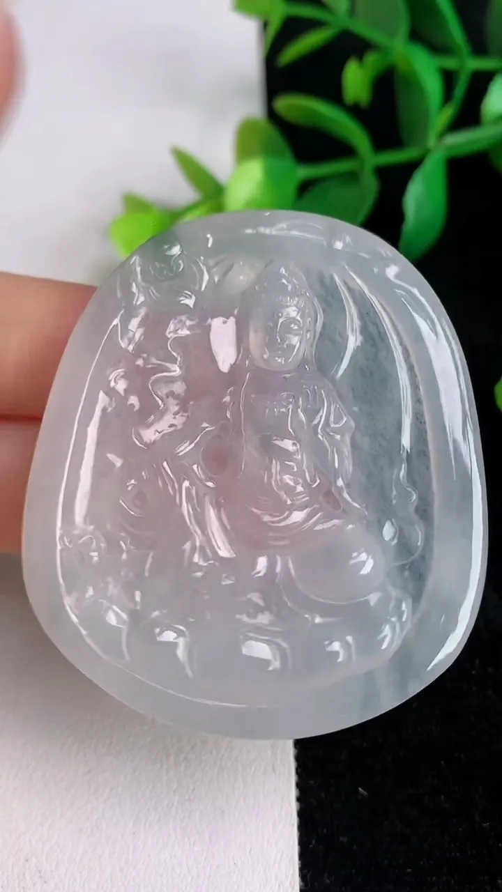 天然A货翡翠观音菩萨吊坠，尺寸54-46.5-5.1，重:26.27g
6月17日