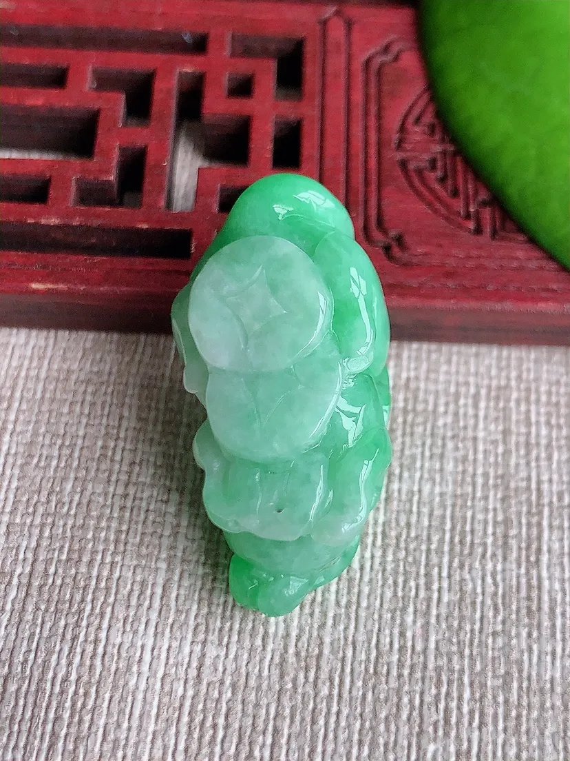 天然A货翡翠冰润满绿生肖鼠吊坠 尺寸32×16×17.6m量12.76g 0617