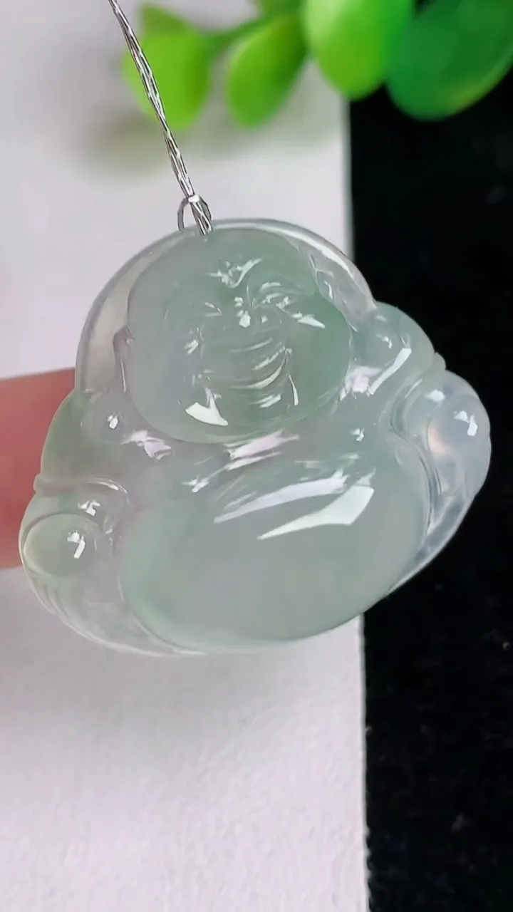天然A货翡翠佛公吊坠，尺寸29.3-33.7-6，重量:9.27g
6月17日