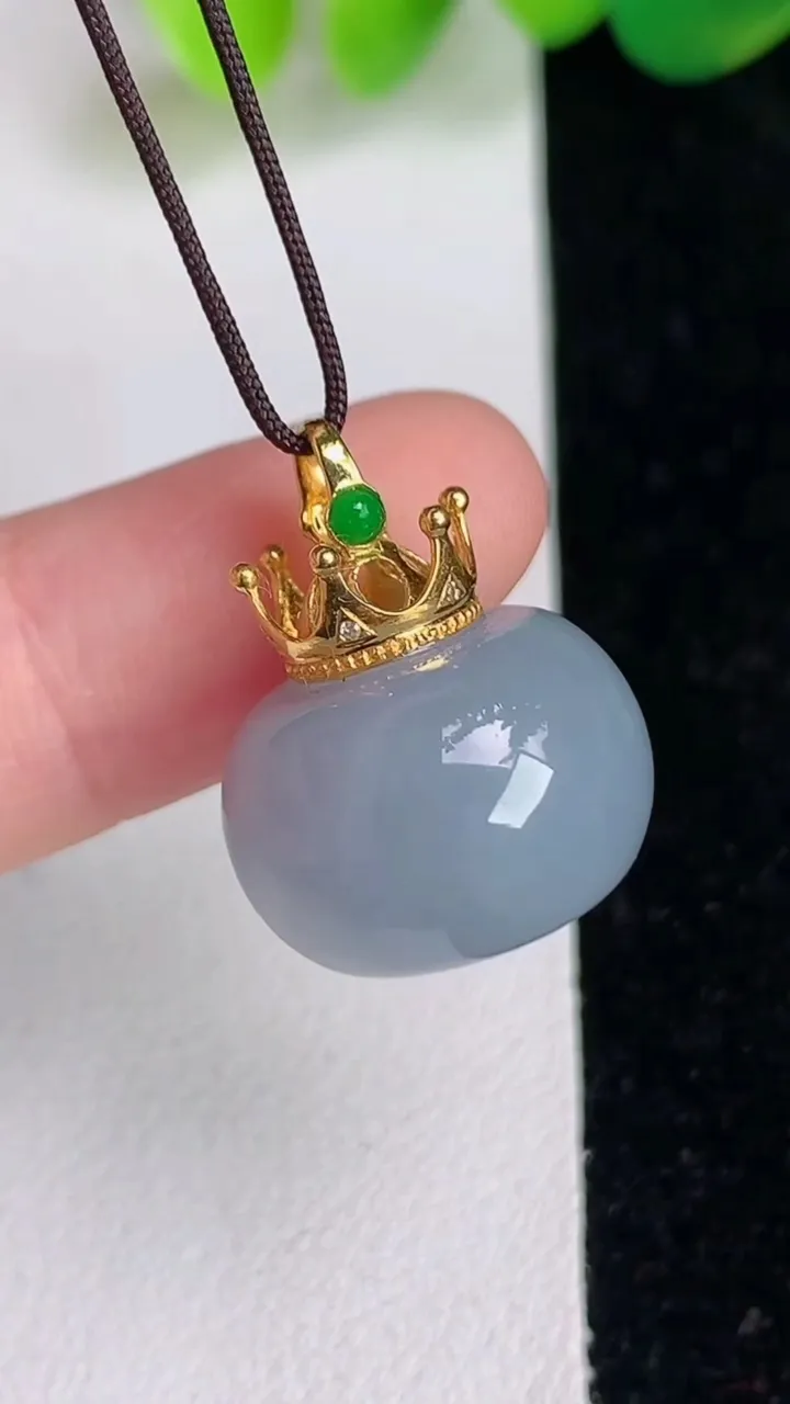 天然A货翡翠18k金紫罗兰路路通吊坠，尺寸16.3-11，重量:7.10g
6月17日