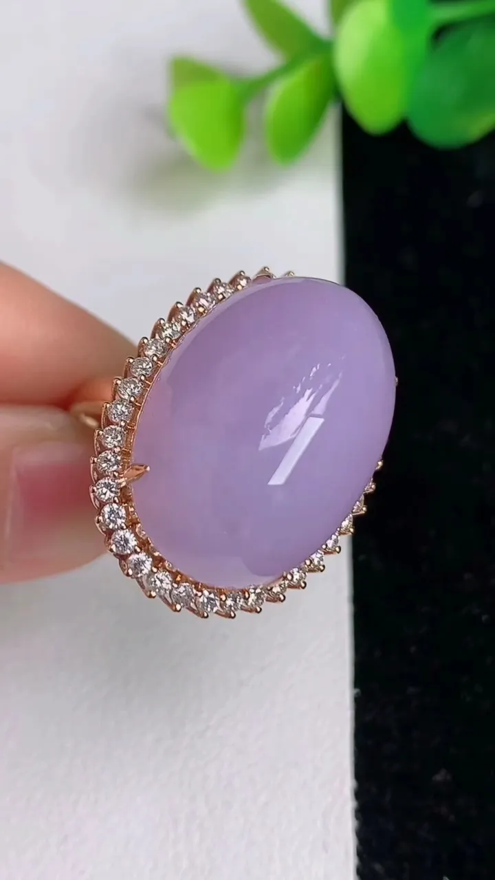 天然A货翡翠18k金紫罗兰蛋面戒指，尺寸18.3-23-16.3，重量:12.52g2025年6月1