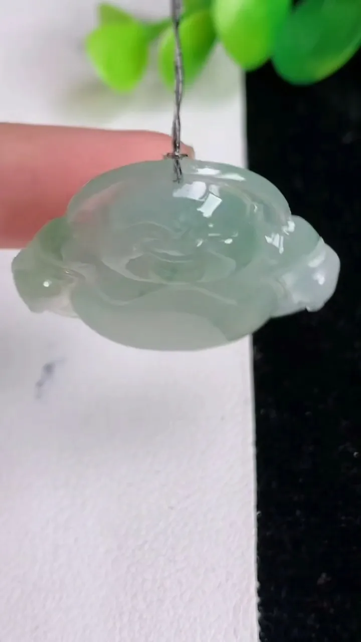 天然A货翡翠佛公吊坠，尺寸29.3-33.7-6，重量:9.27g
6月17日