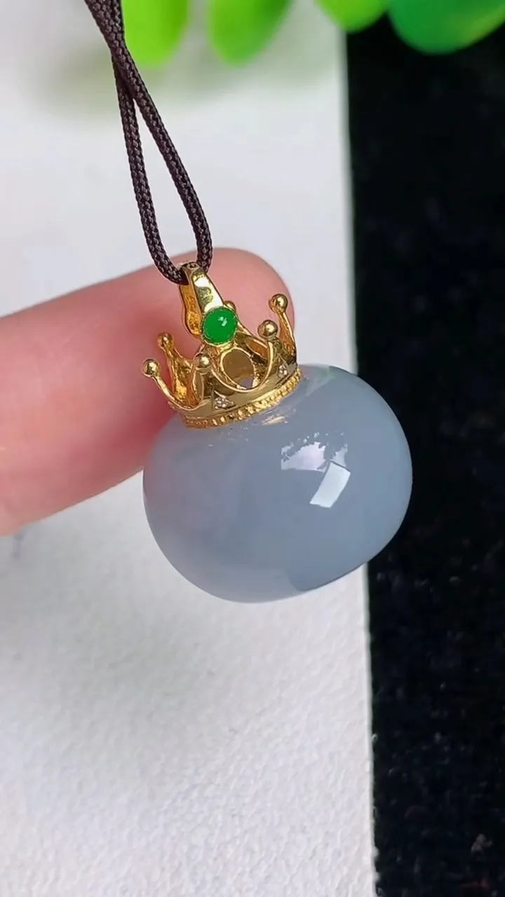 天然A货翡翠18k金紫罗兰路路通吊坠，尺寸16.3-11，重量:7.10g
6月17日