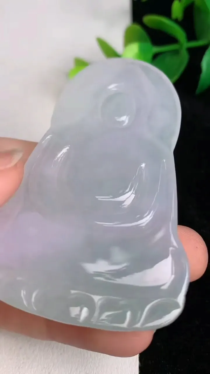 天然A货翡翠观音菩萨吊坠，尺寸68.3-44-6.2，重量:35.35g
6月17日
