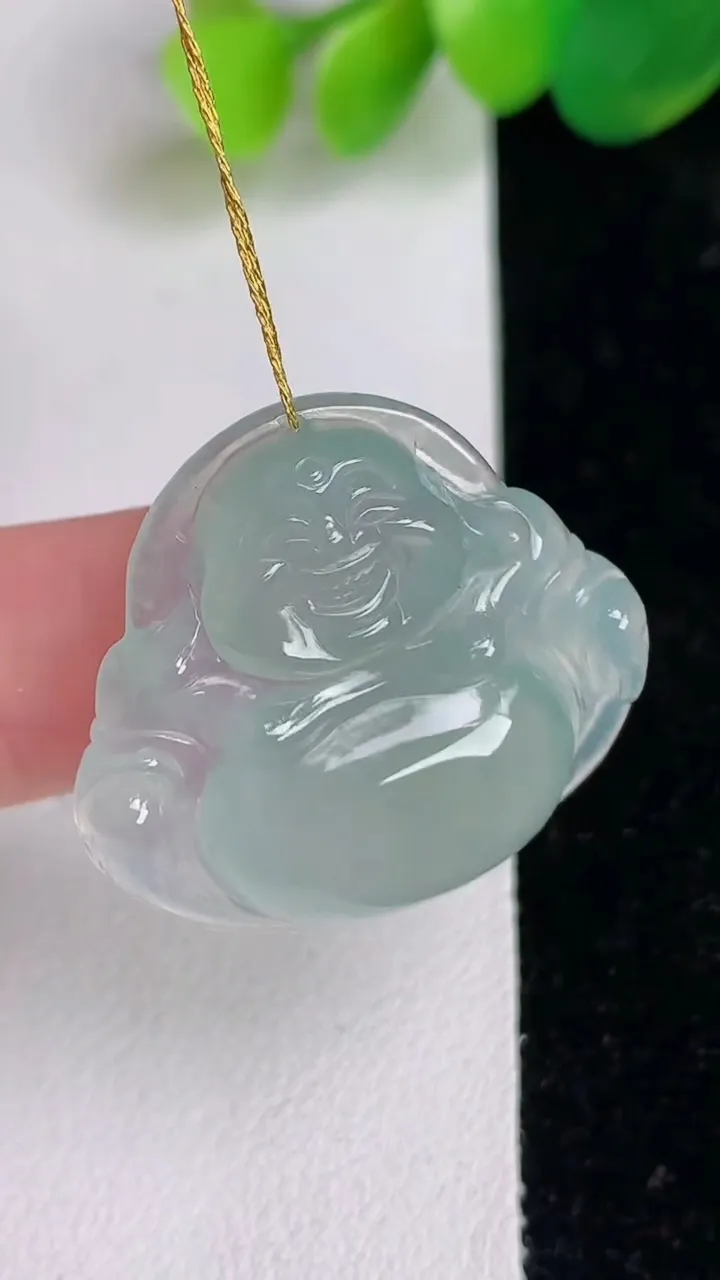 天然A货翡翠佛公吊坠，尺寸25.2-28.4-5.7，重量:6.32g
6月17日