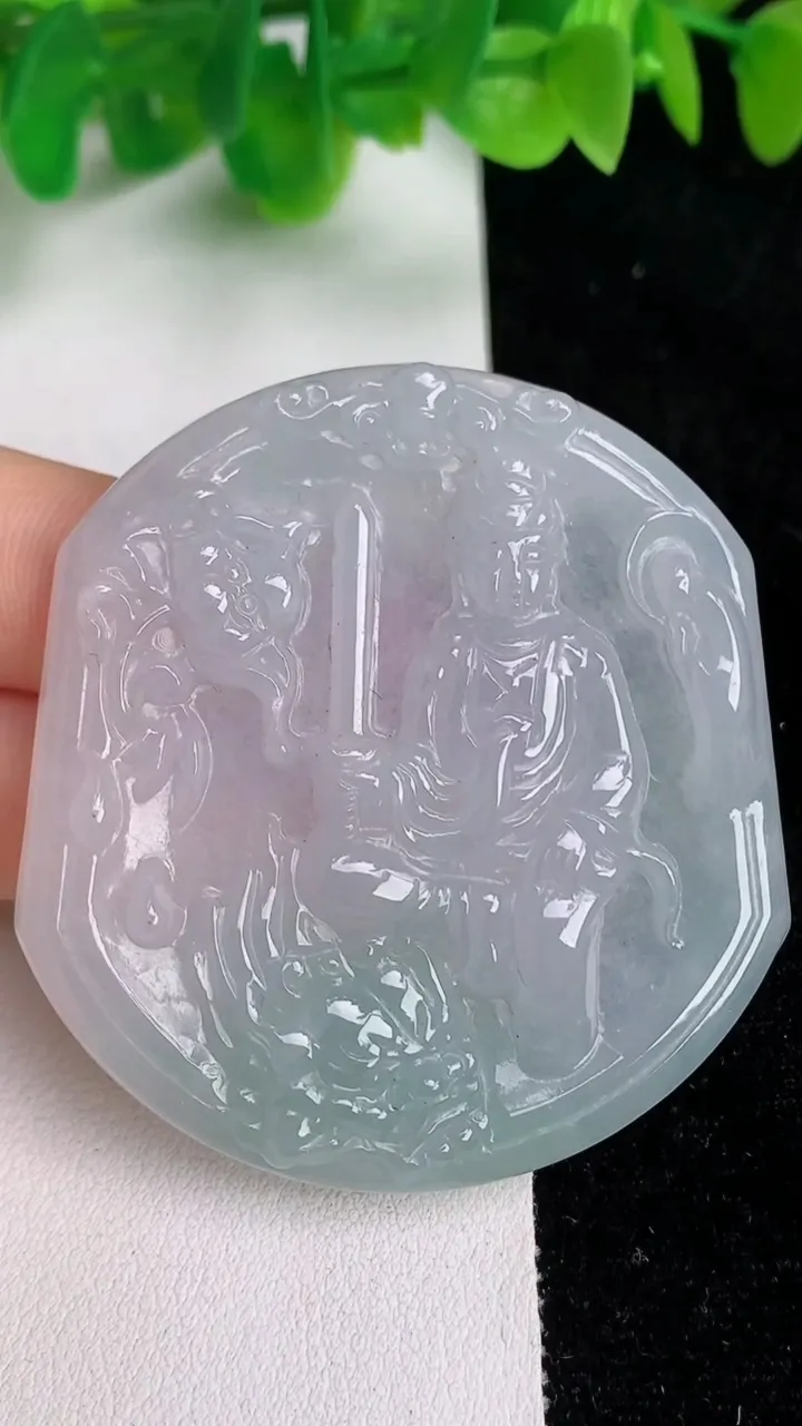 天然A货翡翠文殊菩萨吊坠，尺寸55-51-8.6，重:31.23g
6月18日