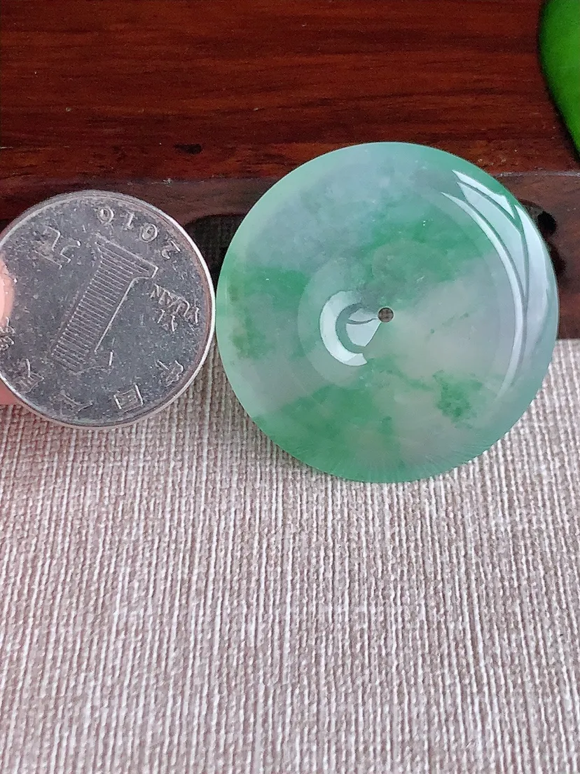 天然A货翡翠飘花大平安扣吊坠尺寸35.7×5.6m量15.35g 0617