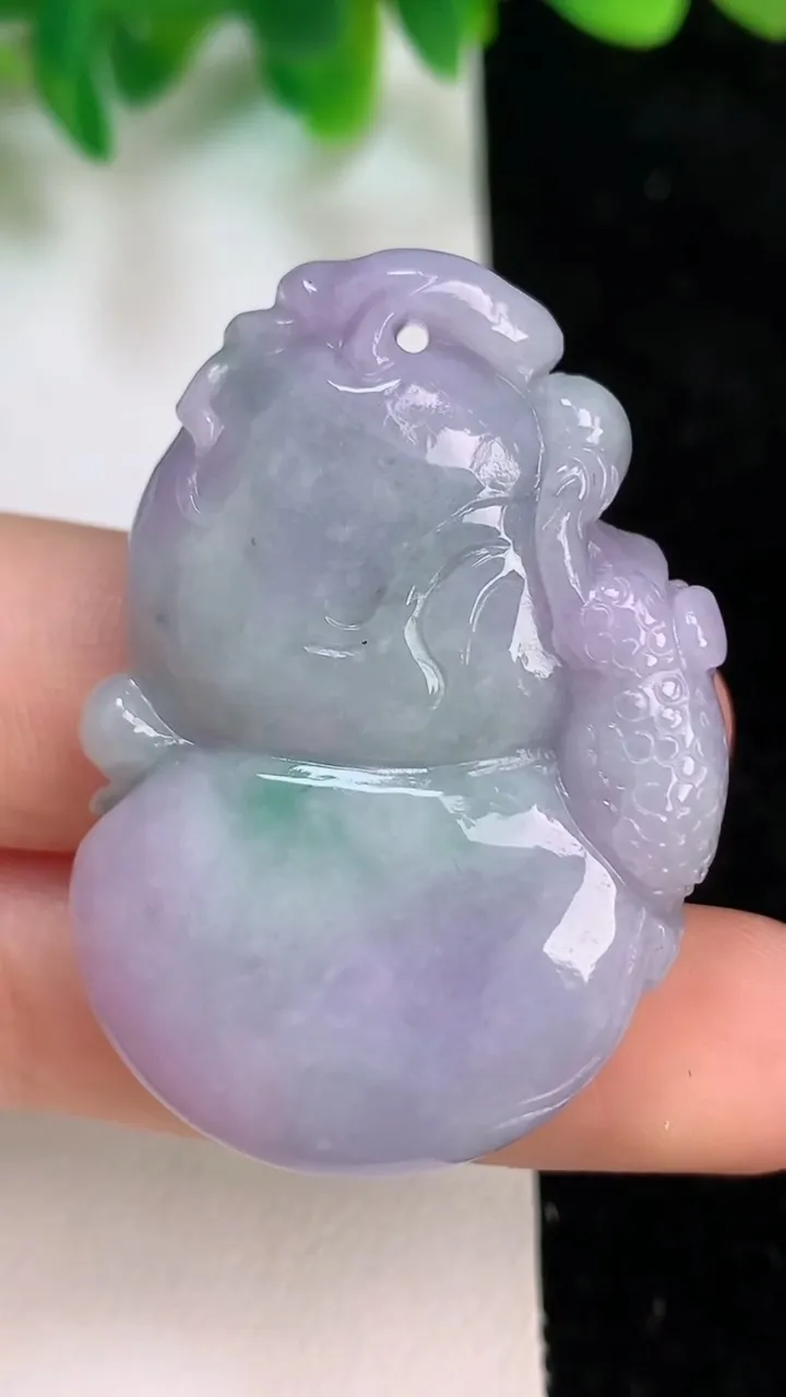 天然A货翡翠紫罗兰葫芦吊坠，尺寸41.7-27.8-10.3，重量:23.88g
6月18日