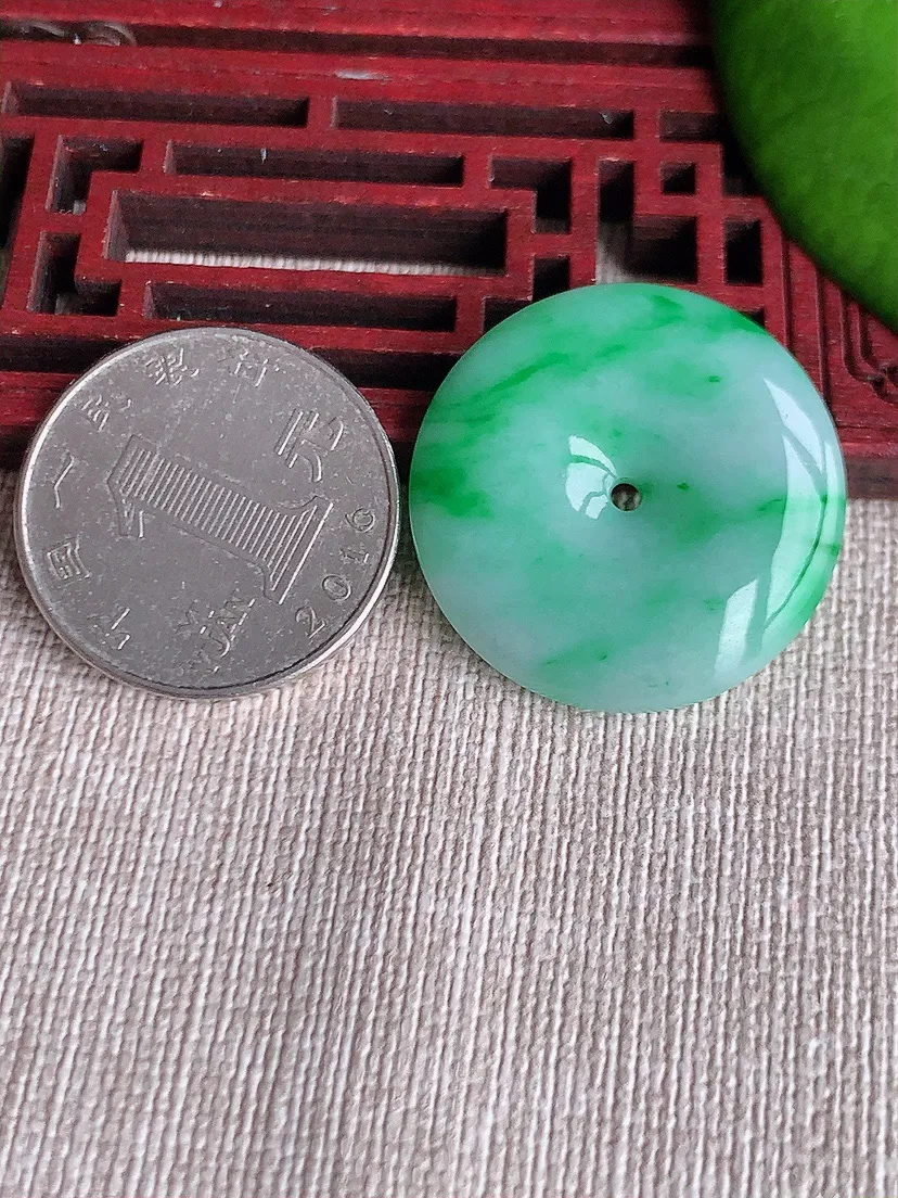 天然A货翡翠冰润飘阳绿平安扣吊坠尺寸27.5×5.6m量9.18g 0617