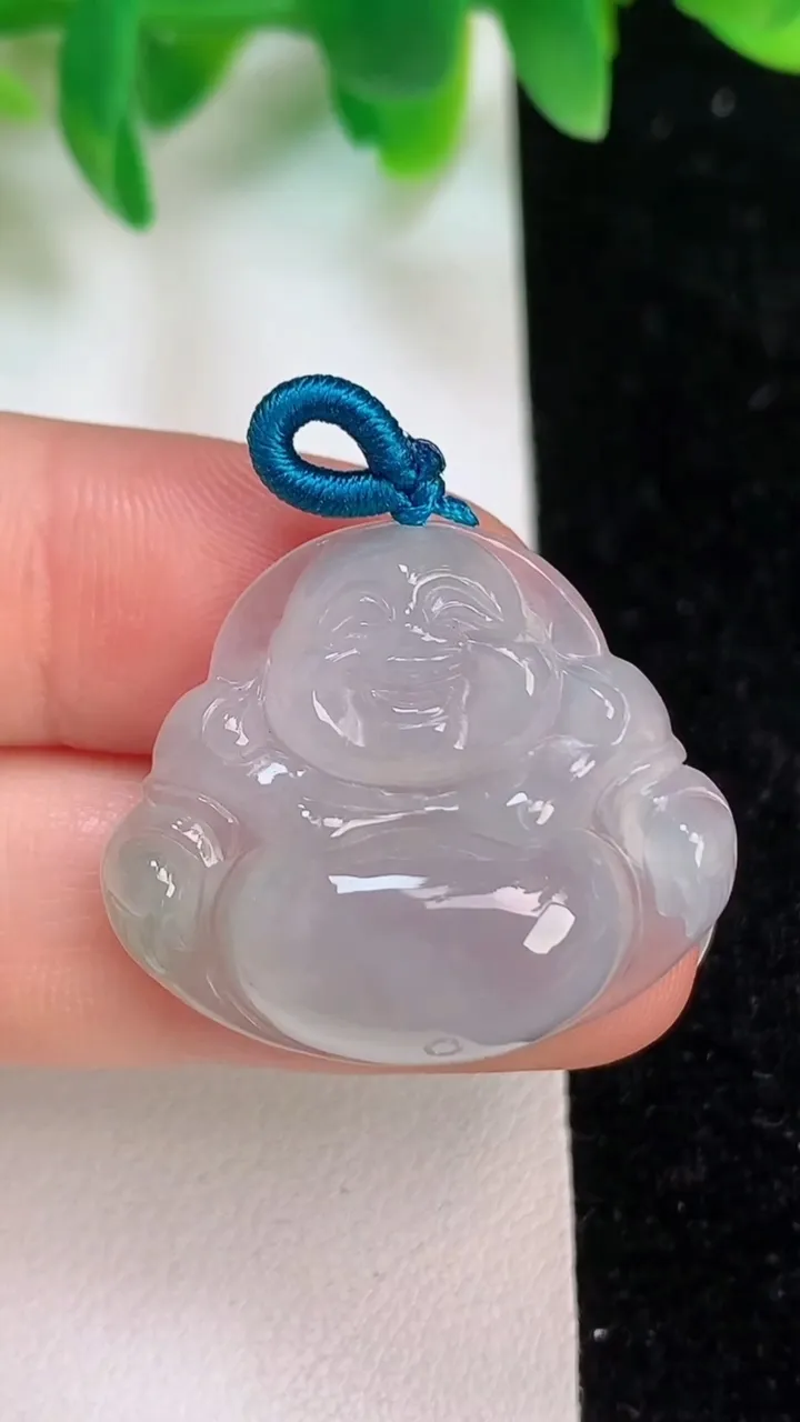 天然A货翡翠佛公吊坠，尺寸24.4-28-7，重量:6.42g
6月18日