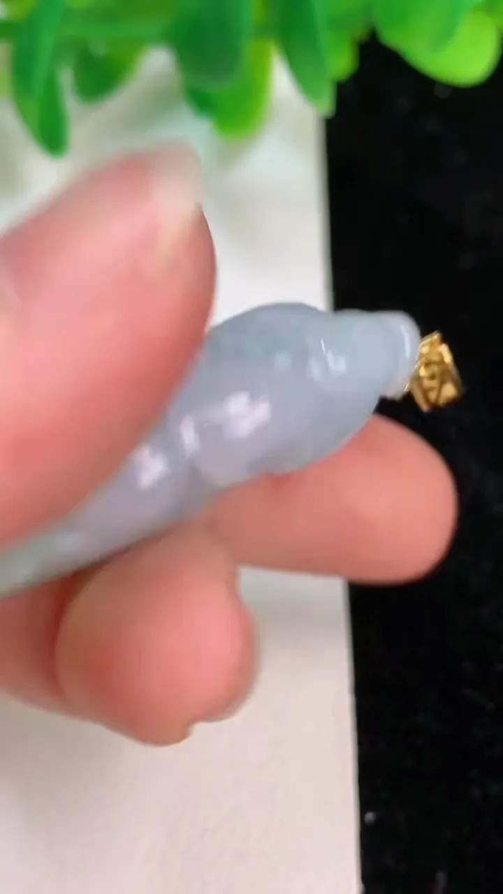 天然A货翡翠呱呱来财 青蛙吊坠，尺寸39.4-22.7-12.3，重量:16.82g
6月18日