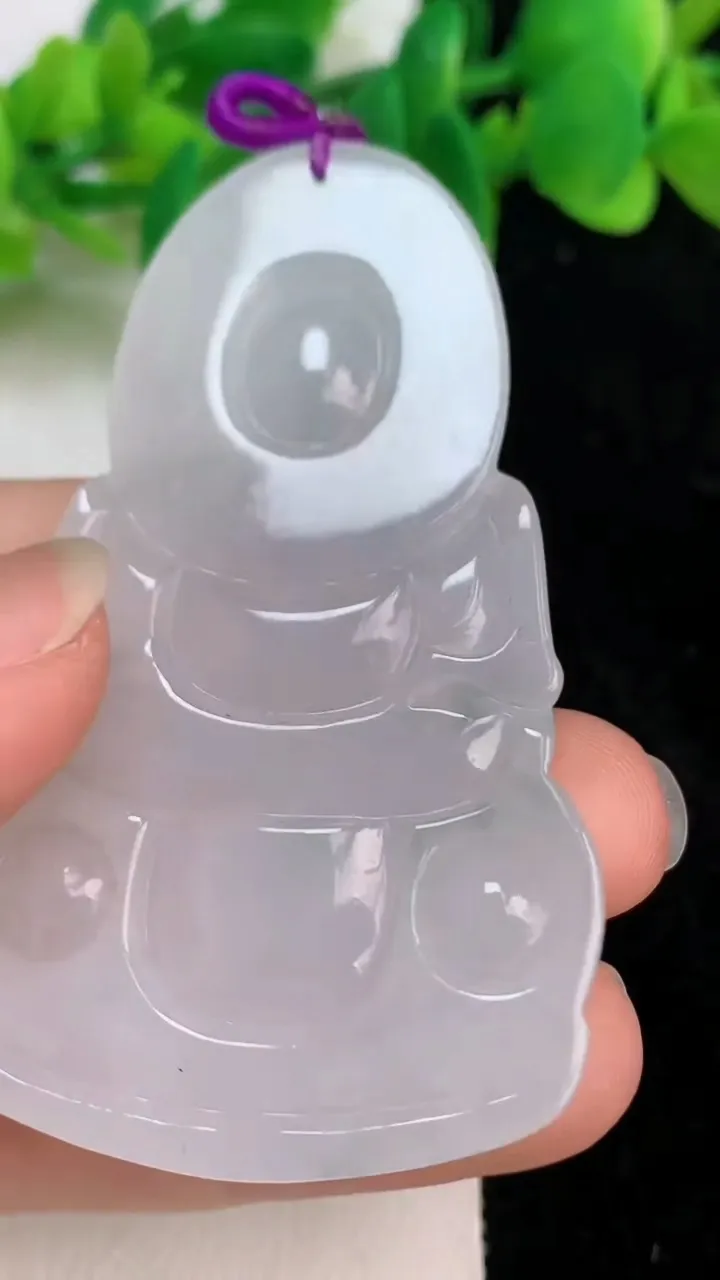 天然A货翡翠飘花观音菩萨吊坠，尺寸65-36.5-5.3，重量:23.62g
6月18日