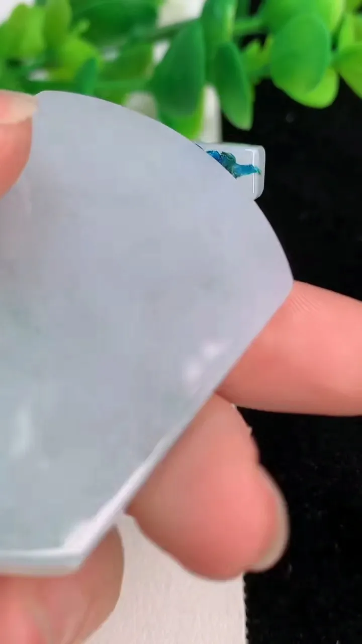 天然A货翡翠无事牌吊坠，尺寸50-37.7-6，重量:34.50g
6月18日