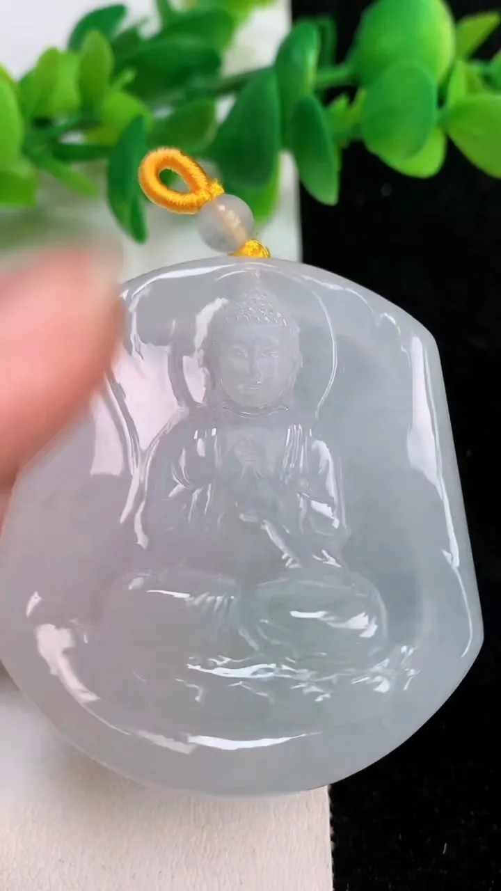 天然A货翡翠大日如来吊坠，尺寸54-48.8-6，重量:31.32g
6月18日