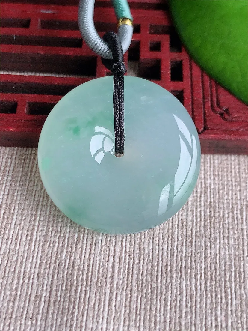 天然A货翡翠飘花平安扣吊坠尺寸29.3×8.3m量18.40g 0617