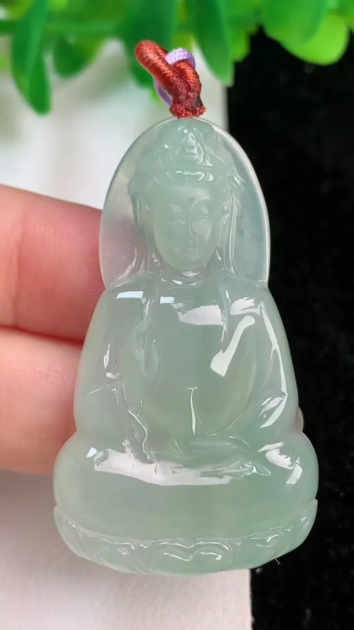 天然A货翡翠观音菩萨吊坠，尺寸47.3-27.5-5.4，重量:13.16g
6月18日