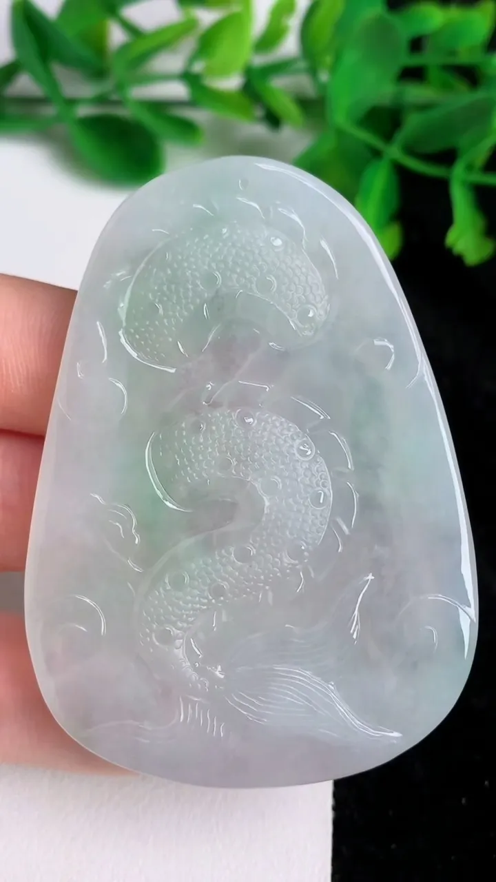 天然A货翡翠祥龙阿弥陀佛吊坠，尺寸64.6-46.2-7，重量:37.45g
6月19日