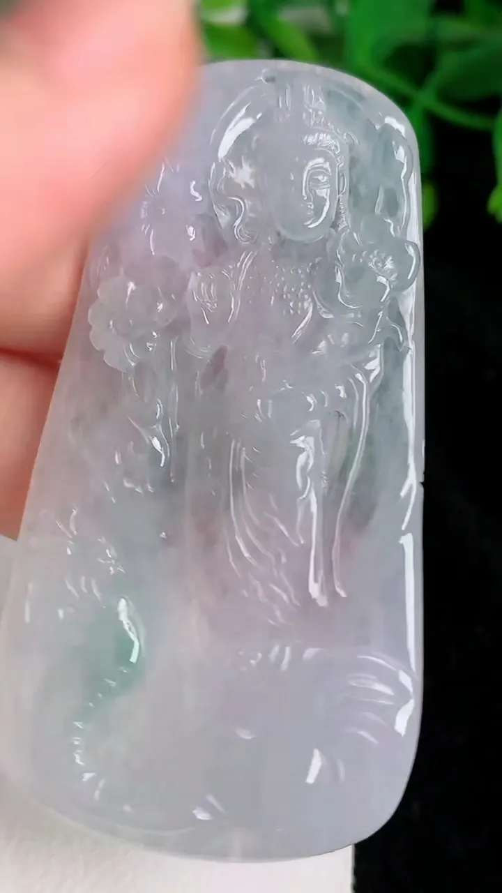 天然A货翡翠普贤菩萨吊坠，尺寸65-34.8-5，重量:22.20g
6月19日