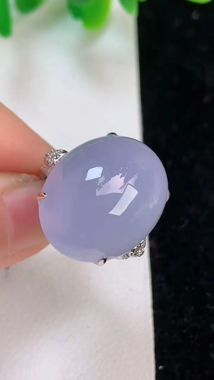天然A货翡翠18k金紫罗兰蛋面戒指，尺寸18.7-19.5-15.7，重量:7.44g2025年6月