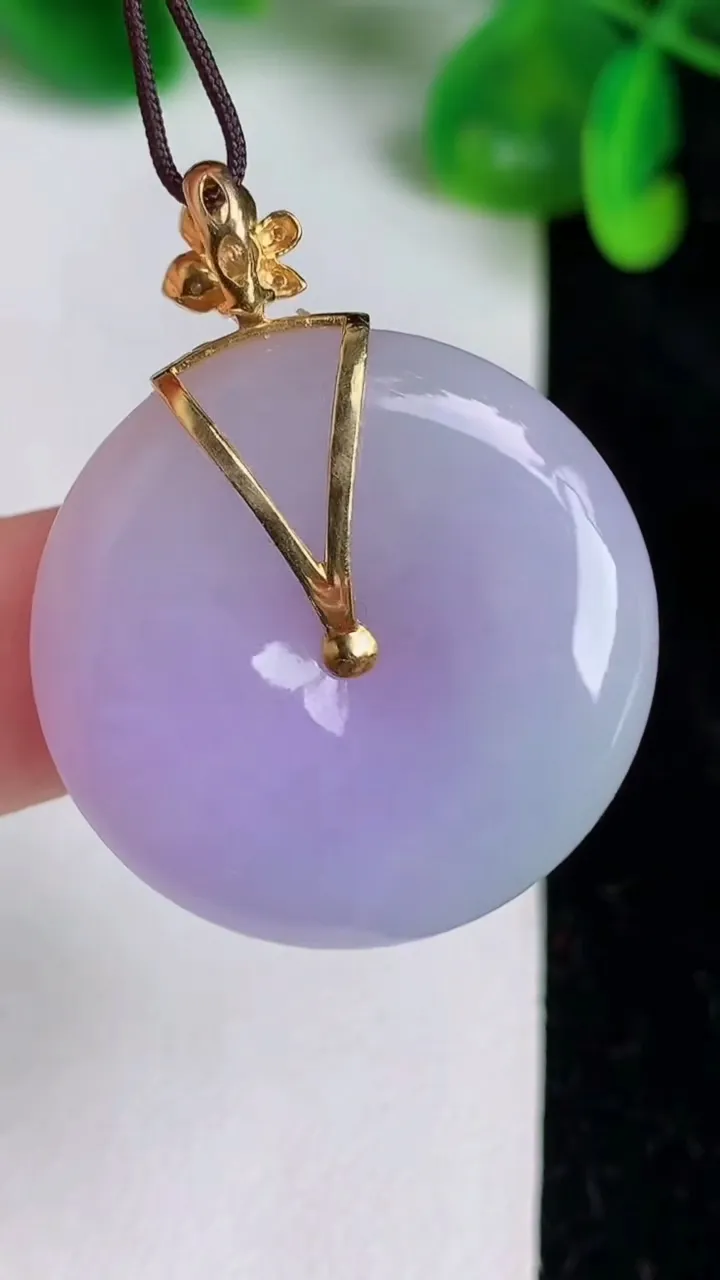 天然A货翡翠18k金紫罗兰平安扣吊坠，尺寸28-5.8，重量:11.03g
6月19日