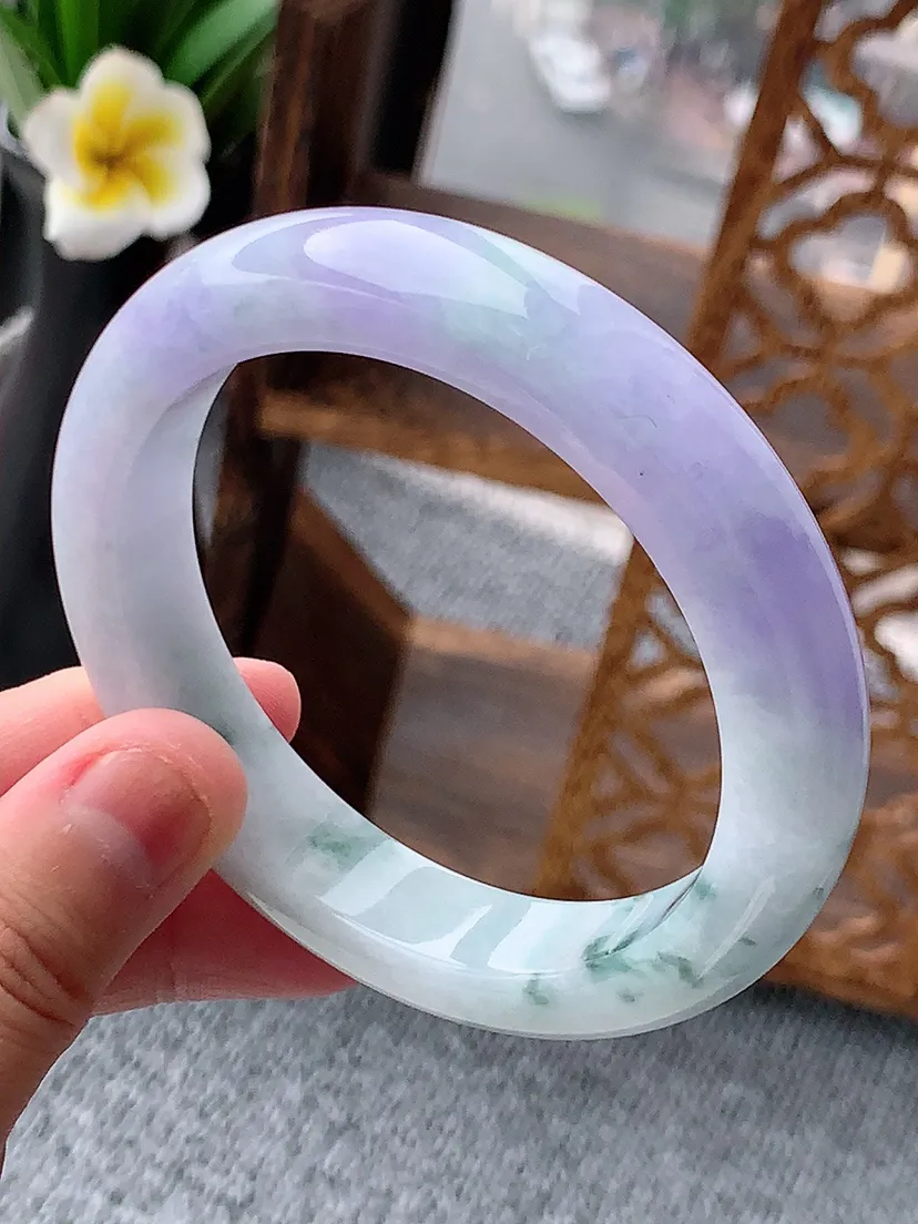 天然A货翡翠紫罗兰飘花正装正圈手镯57-58圈口 尺寸57.5×12.3×8.8mm 重量67.23