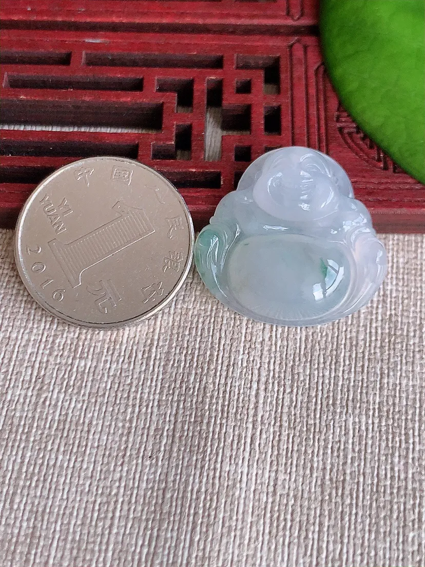 天然A货翡翠飘花佛公吊坠尺寸25.5×26.5×5.7m量5.96g 0620