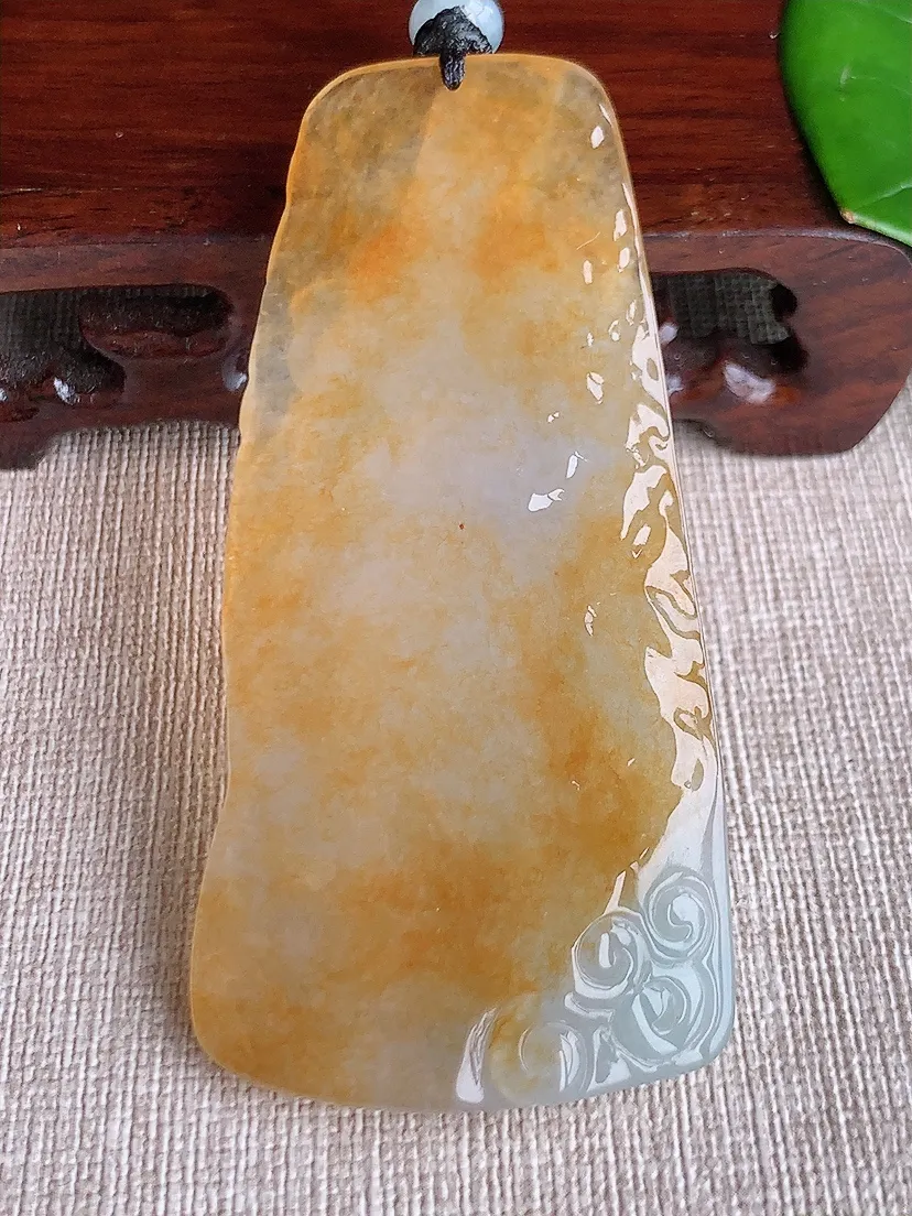 天然A货翡翠黄翡关公吊坠尺寸75×36×12.8m量51.33g 0619