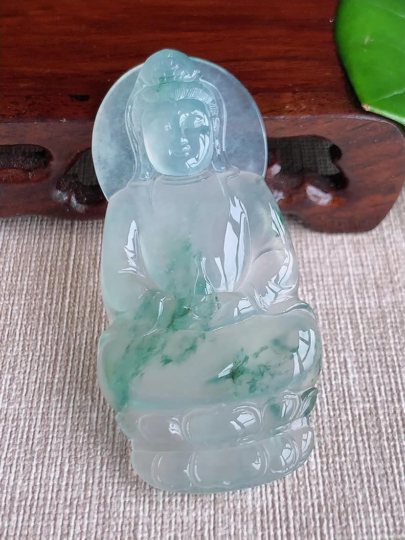 天然A货翡翠飘花正装观音吊坠尺寸62.5×30.5×6.4m量21.77g 0619