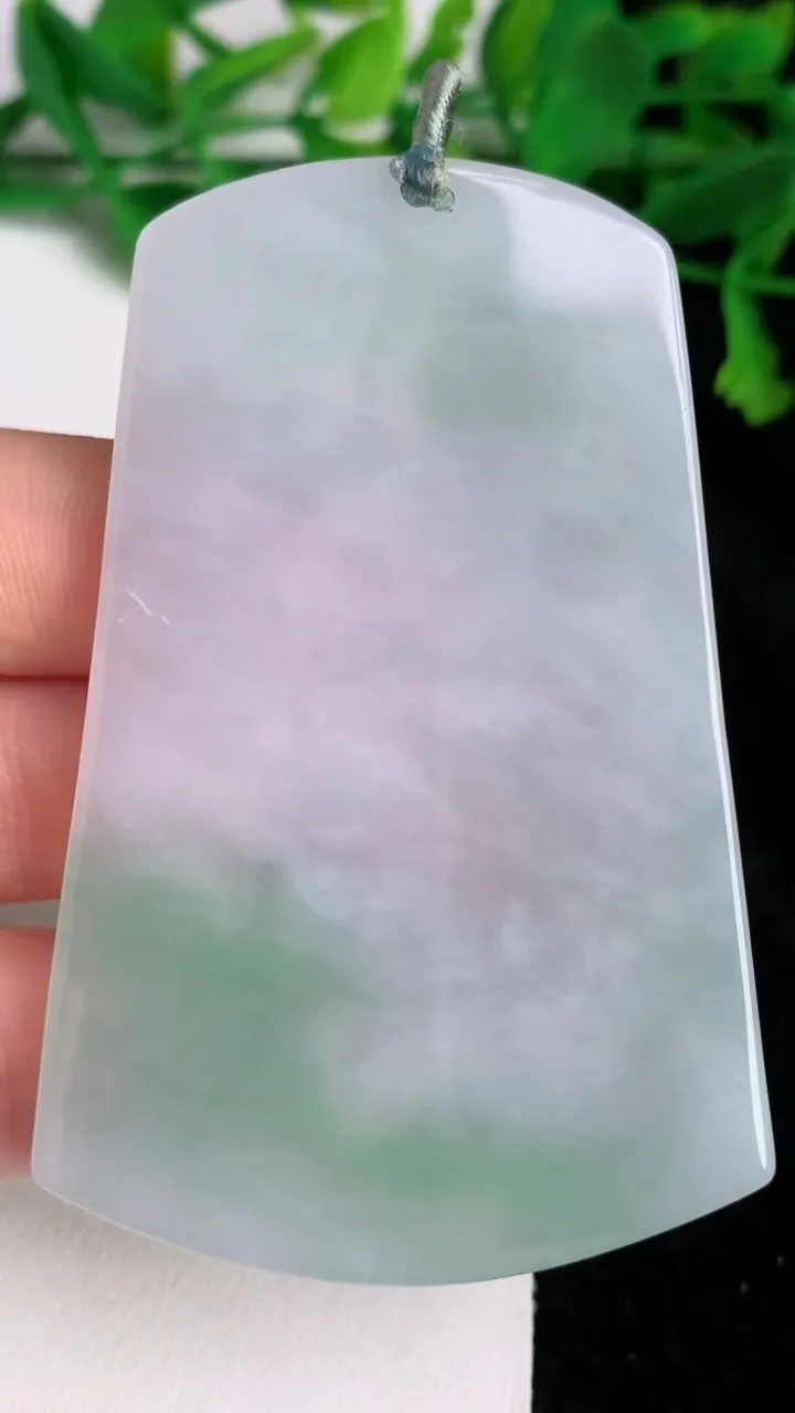 天然A货翡翠普贤菩萨吊坠，尺寸69-45.8-5，重量:32.71g
6月20日
