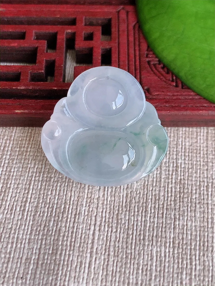 天然A货翡翠飘花佛公吊坠尺寸25.5×26.5×5.7m量5.96g 0620