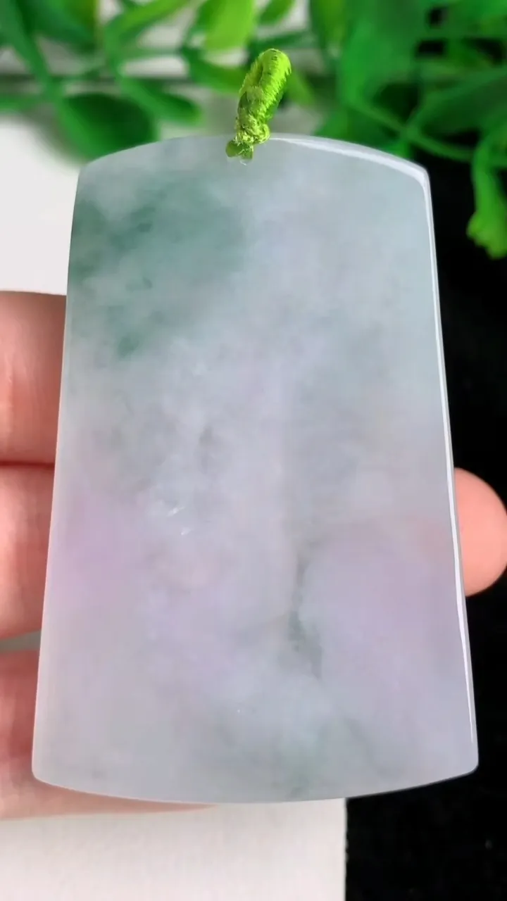 天然A货翡翠飘花普贤菩萨吊坠，尺寸60-40.3-5.7，重量:29.21g
6月20日