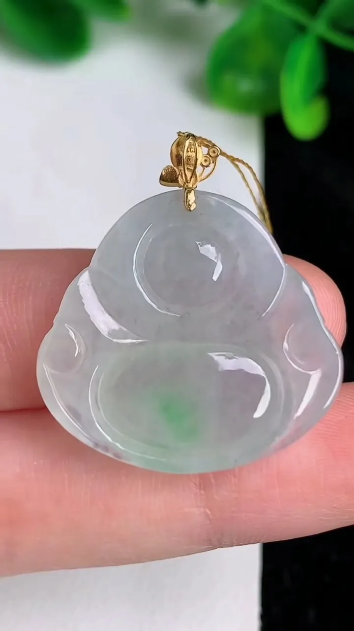 天然A货翡翠佛公吊坠，尺寸24.7-27-6.3，重量:7.10g
6月20日