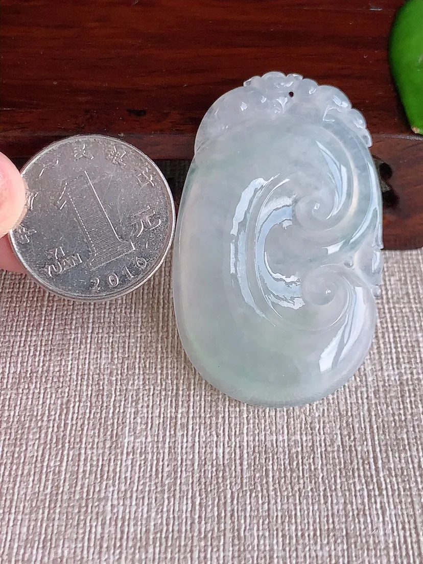 天然A货翡翠大如意吊坠 尺寸49.8×38.7×6m量17.90g 0620