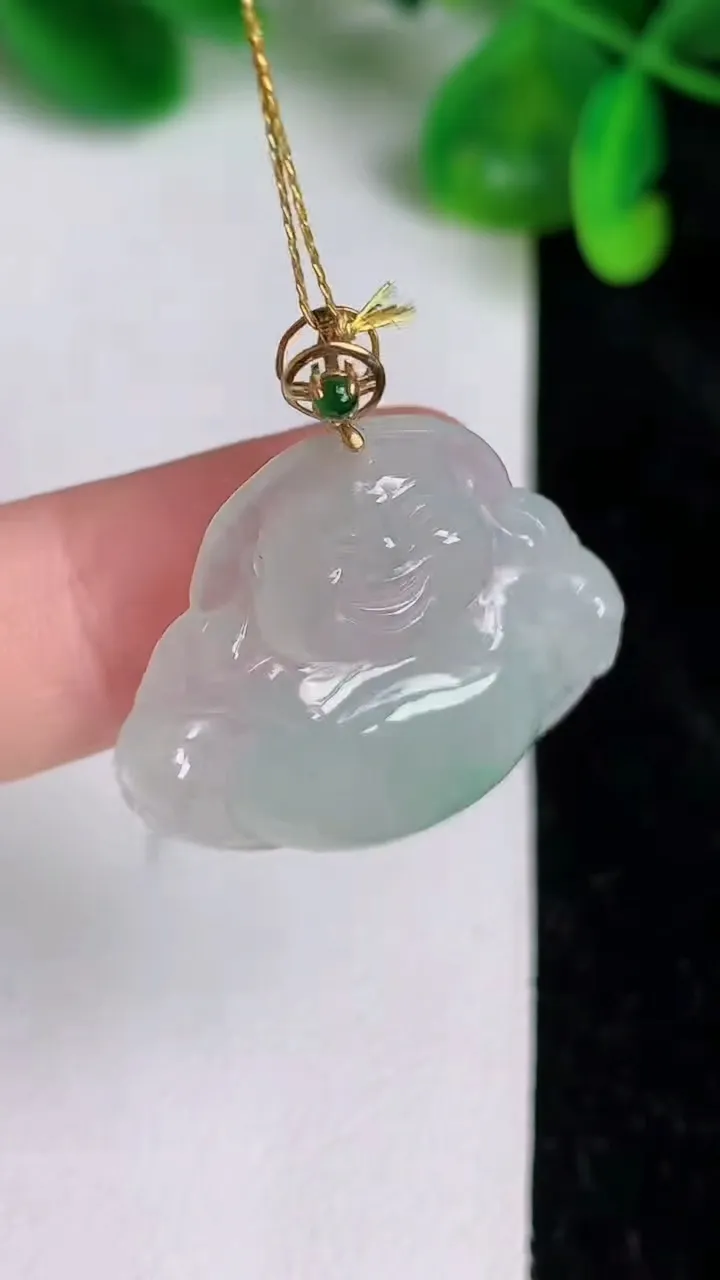 天然A货翡翠佛公吊坠，尺寸24.4-27.8-5.2，重量:5.76g
6月20日