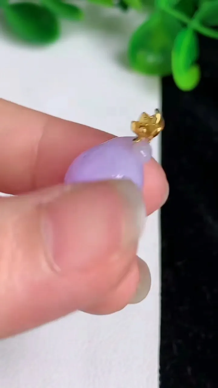 天然A货翡翠18k金紫罗兰葫芦吊坠，尺寸25-12.8-8.9，重量:6.52g
6月20日