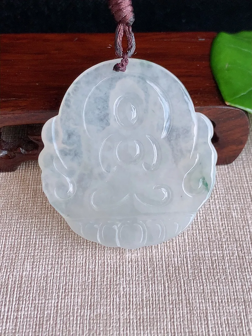 天然A货翡翠飘花不动明王吊坠尺寸52.7×50×5.7m量26.32g 0620
