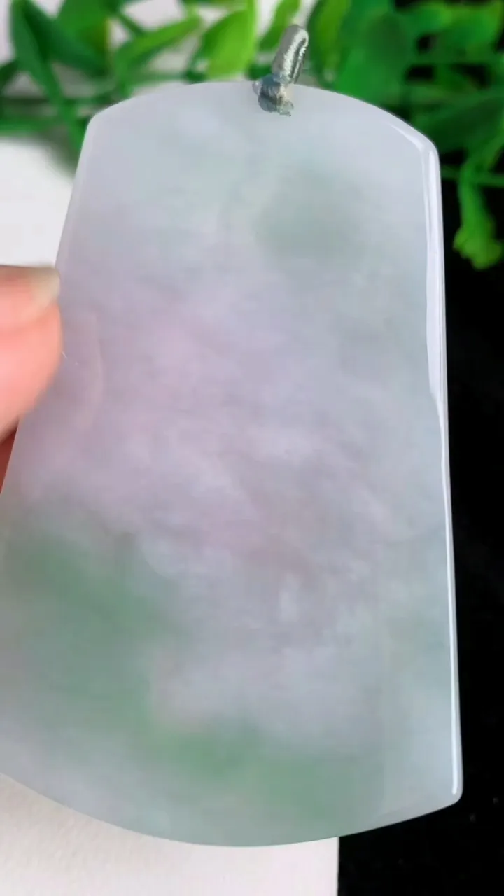 天然A货翡翠普贤菩萨吊坠，尺寸69-45.8-5，重量:32.71g
6月20日