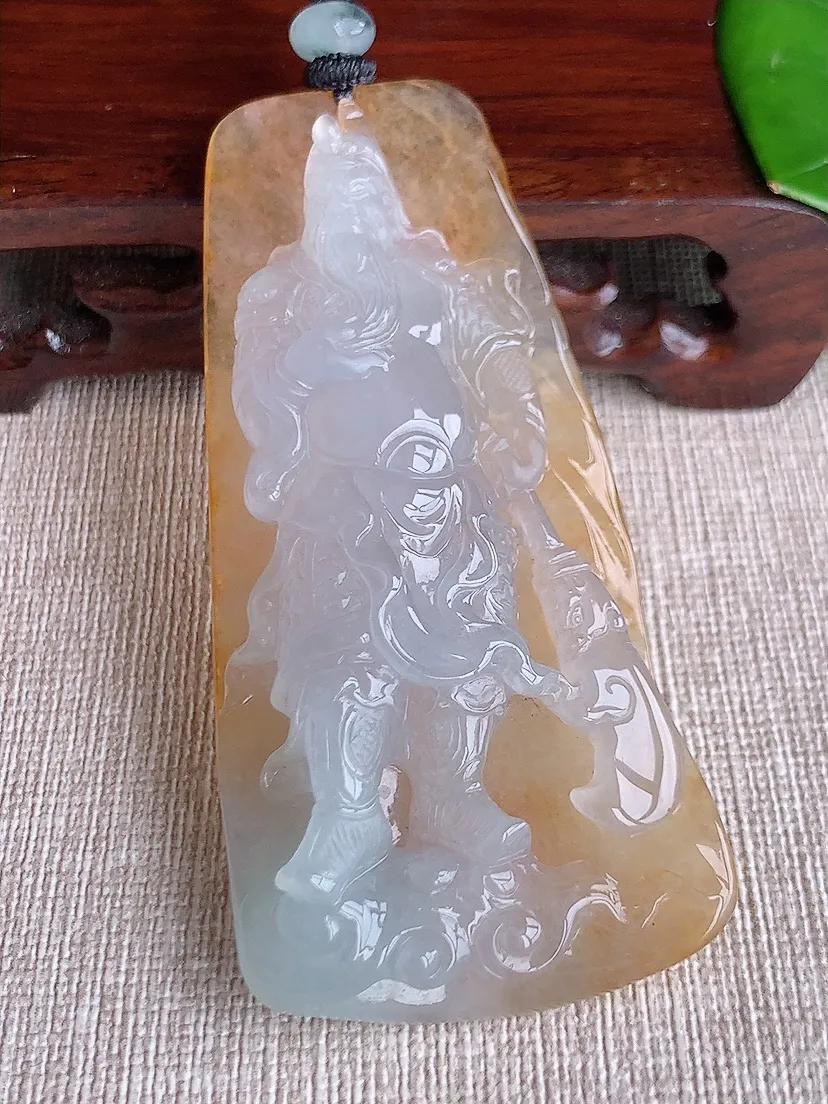 天然A货翡翠黄翡关公吊坠尺寸75×36×12.8m量51.33g 0619