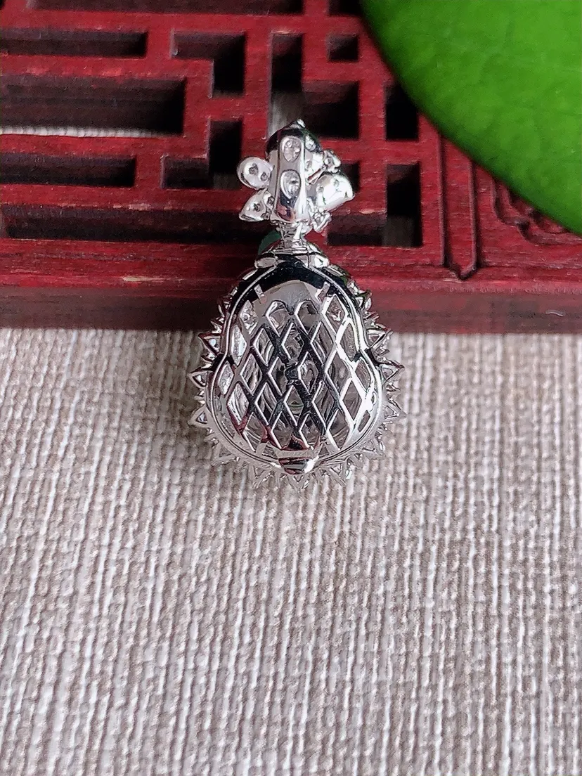 天然A货翡翠18K金伴阳绿葫芦吊坠尺寸25.5×14.6×10裸石10.6×9.2m量3.67g 0