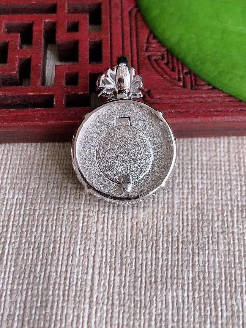 天然A货翡翠18K金伴满绿无事牌吊坠尺寸25×18×6.7m量5.48g 0620
