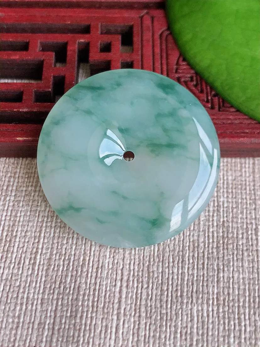 天然A货翡翠飘花平安扣吊坠尺寸32×5.4m量12.42g 0620