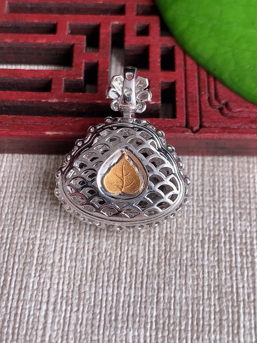 天然A货翡翠18K金伴阳绿佛公吊坠尺寸25.8×21×9裸石11.8×18m量4.73g 0619