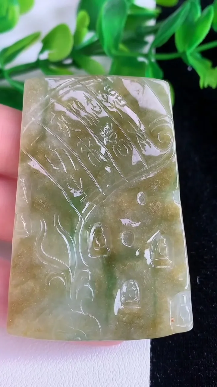 天然A货翡翠虚空藏观音菩萨吊坠，尺寸60.5-42.6-8，重:42.30g
6月21日