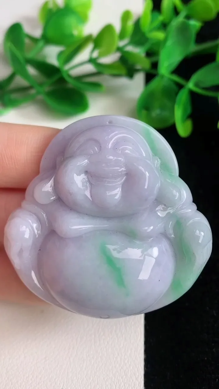 天然A货翡翠春带彩紫罗兰佛公吊坠，尺寸48.7-50.2-11.6，重量:42.95g
6月21日