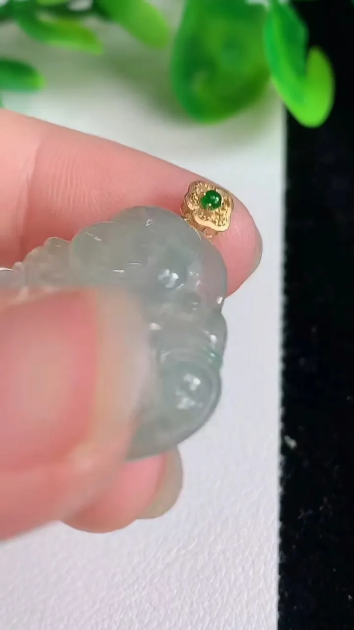 天然A货翡翠佛公吊坠，尺寸25-29-6，重:6.14g
6月21日